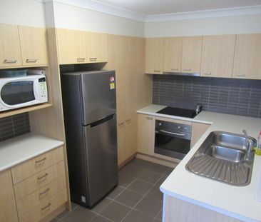 Privacy Plus - Quality Townhouse! - Photo 5