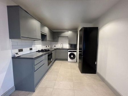 3 bedroom apartment to rent - Photo 2