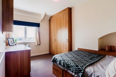 3 Bed 1 Bath - Photo 4