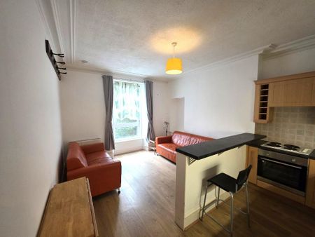2 bedroom flat to rent - Photo 5