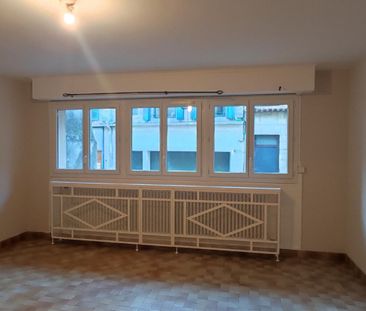 Appartement À Louer 2 Pièces , 68 M² - Photo 2