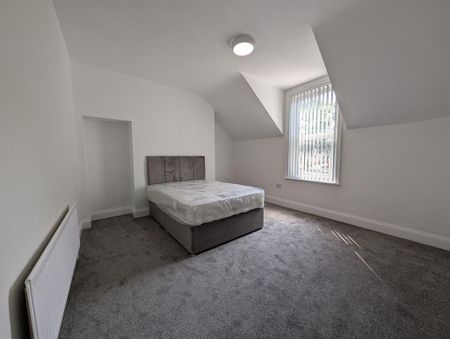4 bedroom house of multiple occupation to rent - Photo 4
