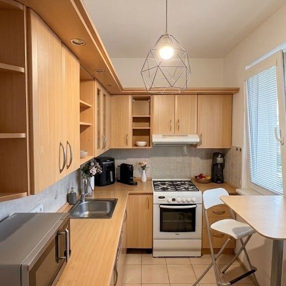 Pronájem bytu 2+1 52 m² - Photo 1
