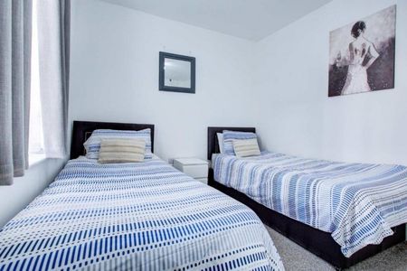 George Street, Staines-upon-Thames, Surrey,TW18 - Photo 5