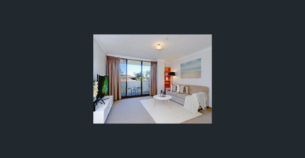 North Facing Apartment on Quiet Leafy Street in Prime Location - Photo 1