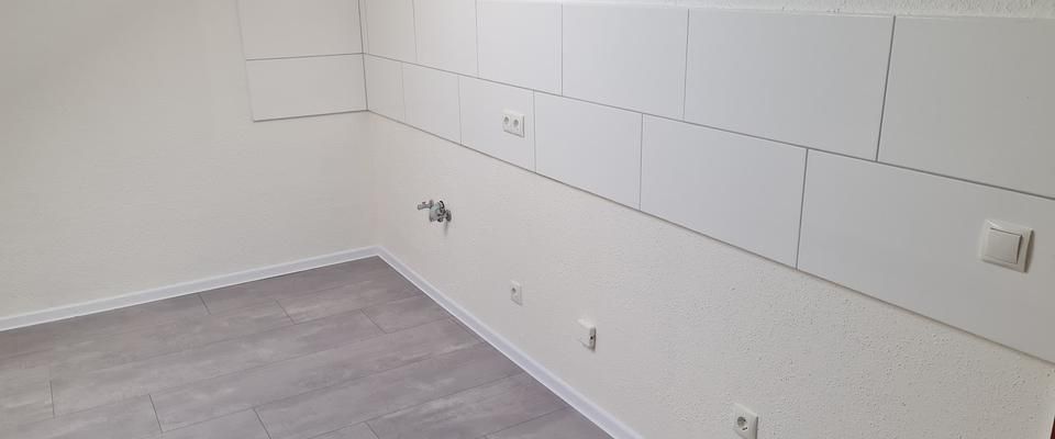 Renovierte 3-Zimmer-Wohnung im Dachgeschoss zu vermieten! 1 Nettokaltmiete frei (2. Monat) - Foto 1