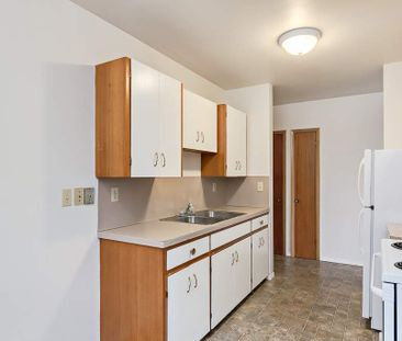 1 Bedroom - Photo 2