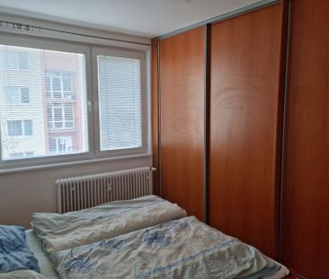 2 - izbový zariadený byt na Novinách – Fotografia 5