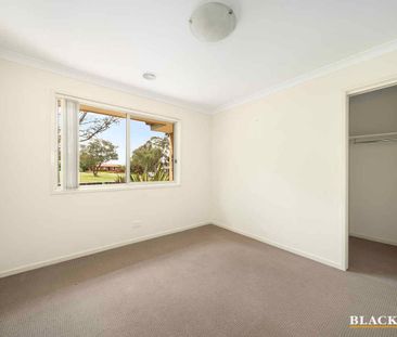 NEAT 3 BEDROOM TOWNHOUSE - Photo 5