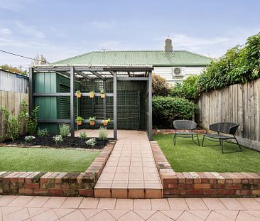 21 Churchill Grove, Hawthorn - Photo 2