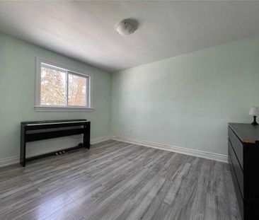 For Lease - 5433 SPRUCE Avenue, Burlington, Ontario - Photo 4