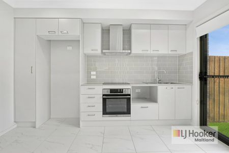 "LOW-MAINTENANCE LIVING" - Photo 4