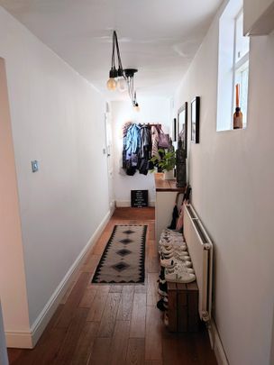 2 Bed Flat, Manor Avenue, SE4 - Photo 1