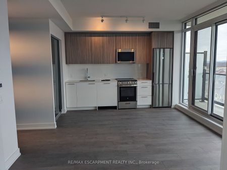 For Lease - 225 Veterans Drive Unit# 910, Brampton, Ontario - Photo 3