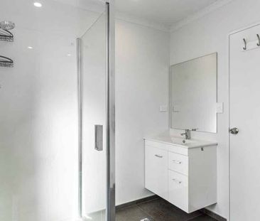 The One to look at! - Photo 4