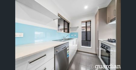 Stylish 2-bedroom duplex in North Kellyville - Photo 3