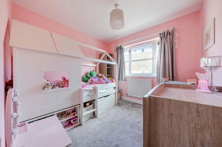 3 bedroom semi-detached house to rent - Photo 5