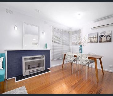 Modern 3-Bedroom Bayside Home with Split-System, Gas Heating & Garage - Photo 3