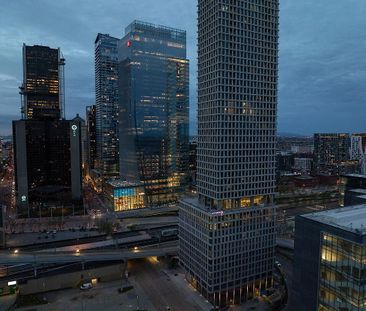 From bold architecture to sweeping skyline views, Skyla is where do... - Photo 4