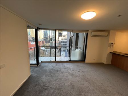 1010/668 Bourke Street - Photo 4