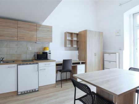 Pronájem bytu 1+kk 20 m2 - Fotografie 4