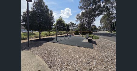 11 Barzona Street, Beaumont Hills, NSW 2155 - Photo 5