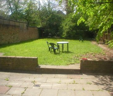 Studio to rent - Photo 6