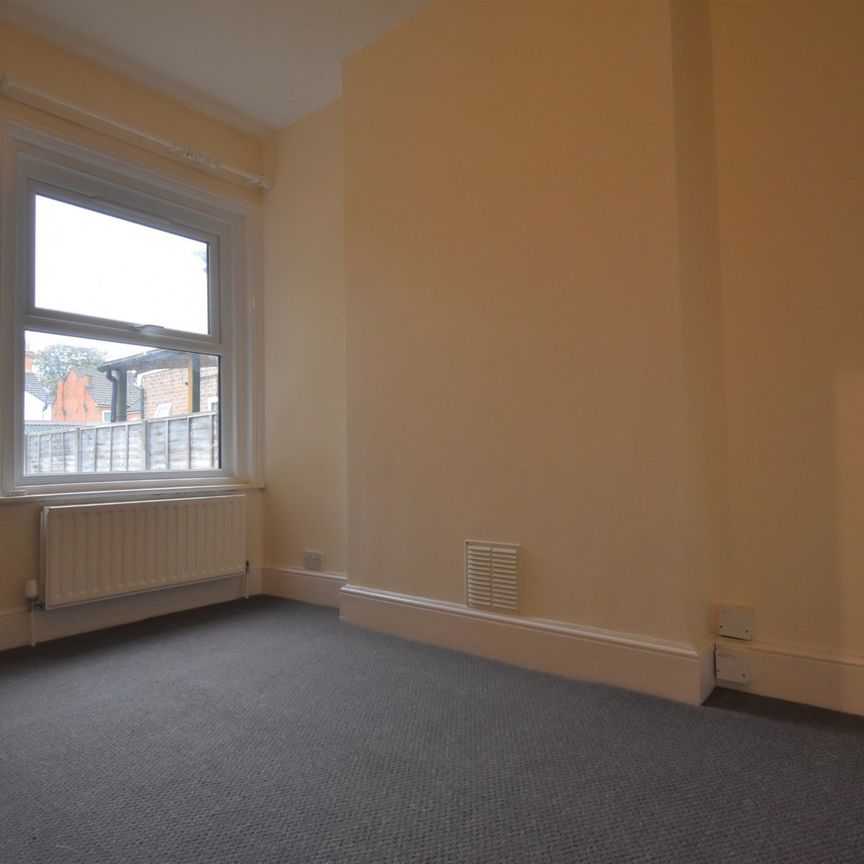 St Georges Road, Aldershot St Georges Road, Aldershot - Photo 2