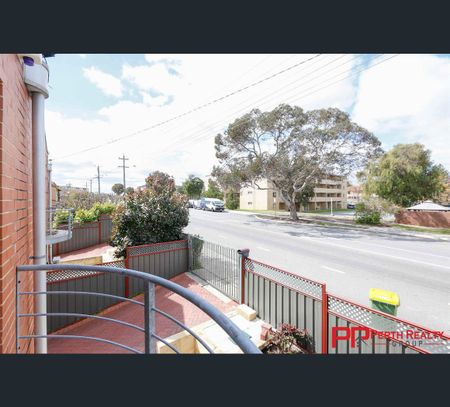 4/2 Ninth Avenue, Maylands, WA 6051 - Photo 5