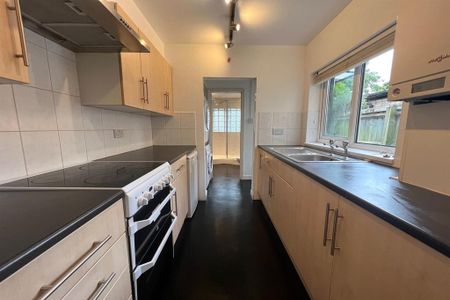 3 bedroom terraced house to rent - Photo 5