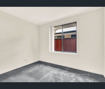 Immaculate 3 Bedroom Home - Photo 4