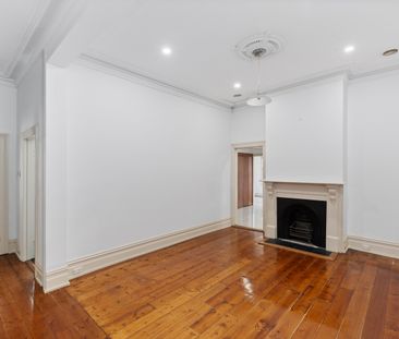 Charming Home in the Heart of Windsor - Photo 3