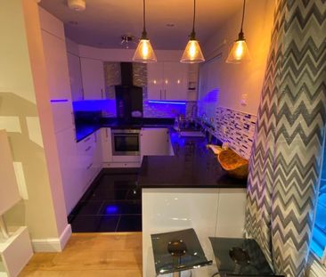 Room in a Shared Flat, Seacole Close, W3 - Photo 5