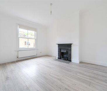 Little Park Gardens, EN2, Enfield - Photo 2