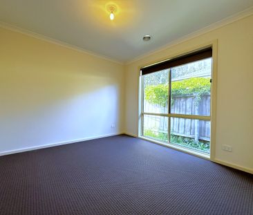 Modern 4 Bed Home in Great Location! - Photo 1