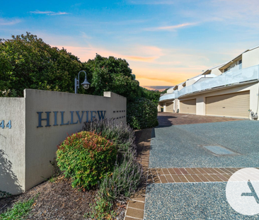 13/44 Medworth Crescent, Lyneham ACT 2602 - Townhouse For Rent | Do... - Photo 5