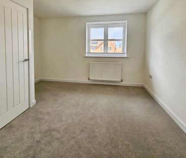 3 bedroom detached house to rent - Photo 2