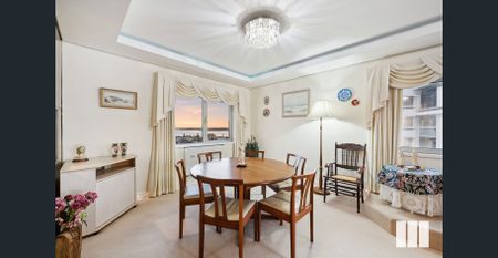 Open Plan Living with Breathtaking Views - Photo 2