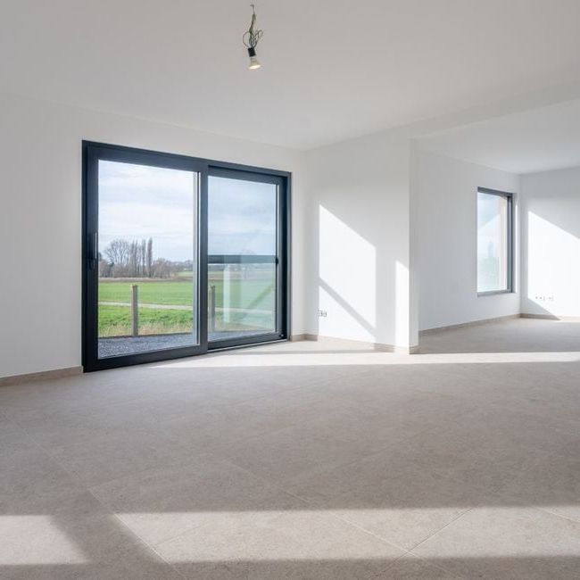 Woning te huur in Kruishoutem voor € 1.385 met 3 slaapkamers - Photo 1