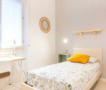 Via Assietta, Milan, Lombardy 20161 - Photo 2