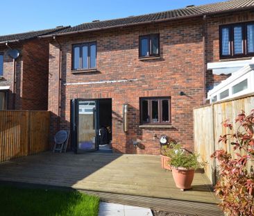 3 bedroom end of terrace house to rent - Photo 1