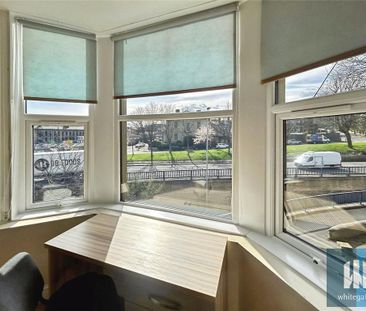 1 bedroom penthouse to rent - Photo 1