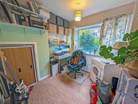 3 bedroom terraced house to rent - Photo 2