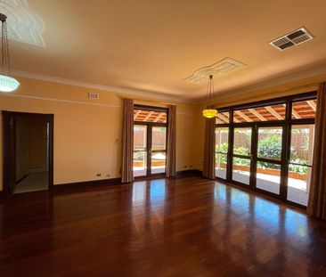 218 Eighth Avenue, Inglewood, WA 6052 - Photo 3