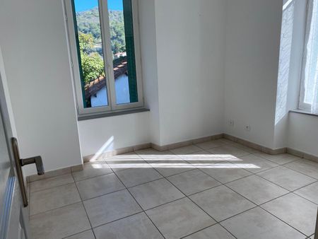 Location Appartement 3 pièces 57m² VALS LES BAINS 07600 - Photo 3