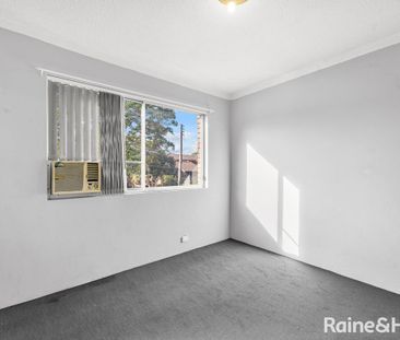 One Bedroom Unit In Convenient Location - Photo 1