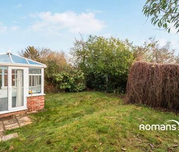 Kirriemuir Gardens, Ash, Aldershot, Surrey, GU12 - Photo 6