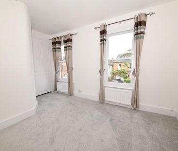 3 bedroom terraced house to rent - Photo 6