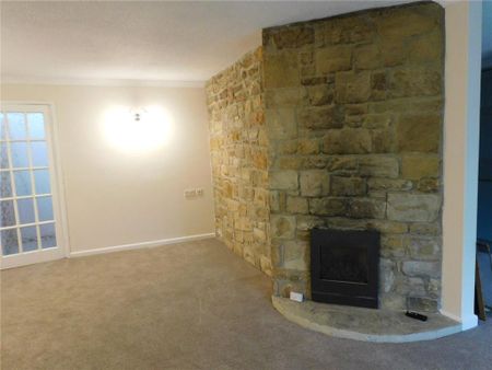 3 bedroom detached house to rent - Photo 5