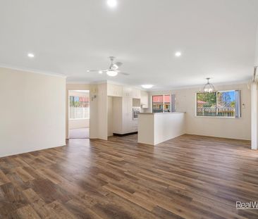 Large Family Home with Spacious Living Areas and 5 Air-Cons! - Photo 5